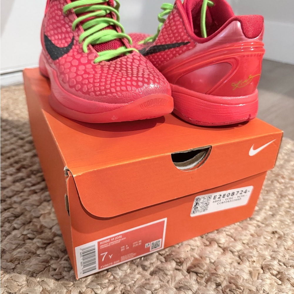 Nike Pink and Green Sneakers